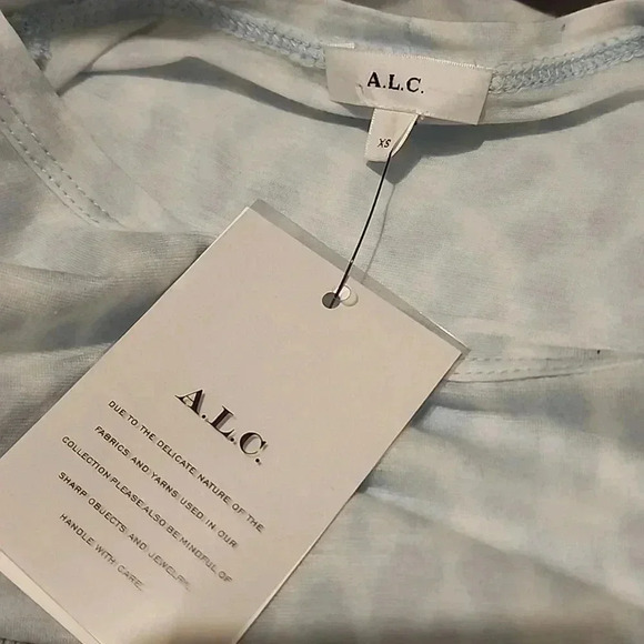 A.L.C KARLIE PUFF SLEEVE SPOTTED LEOPARD BABY BLUE TOP SIZE XS - Picture 6 of 6